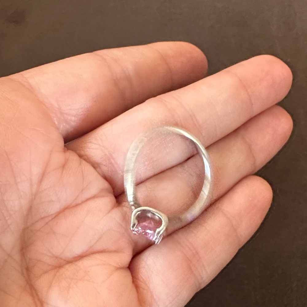 Chic Silver Ring With Pink Gemstone - image 4